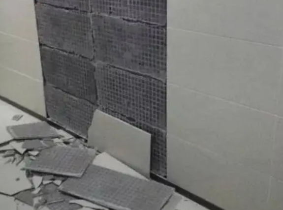 邻水瓷砖空鼓维修公司分享下邻水墙砖松动维修的知识